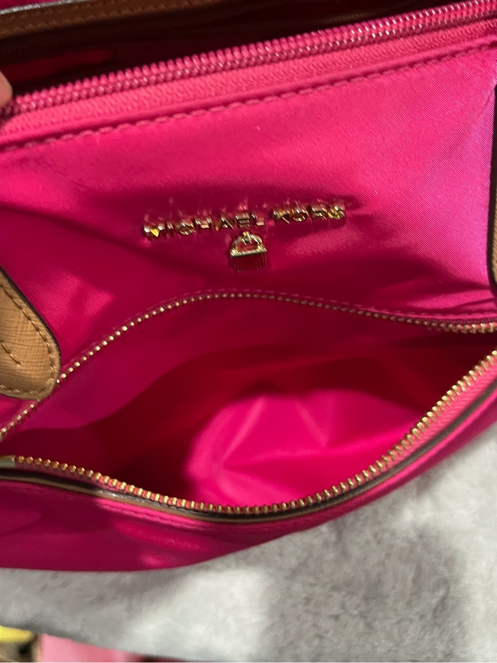 Michael Kors Kelsey Medium Nylon Tote Hot Pink Shoulder Bag EUC - Picture 12 of 12